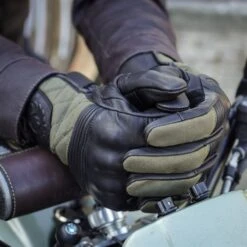 Belstaff Hampstead Gloves In Black / Green -Motorcycle Apparel Store BEL2054 3