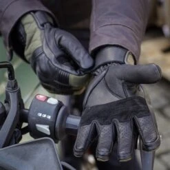 Belstaff Hampstead Gloves In Black / Green -Motorcycle Apparel Store BEL2054 4