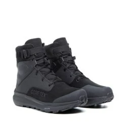 Momo Submachine GTX Boots In Black