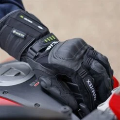 Richa Arctic GTX Gloves In Black -Motorcycle Apparel Store RI351 4